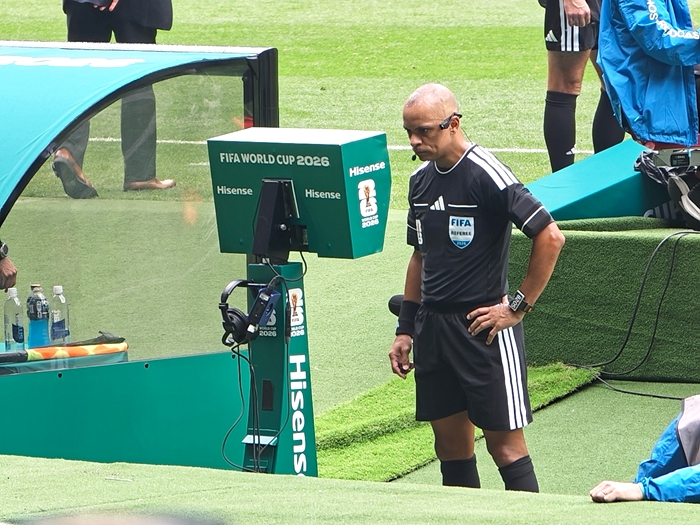 AI赋能2026世界杯：高清第一视角+3D数字人判越位+生成式战术平台